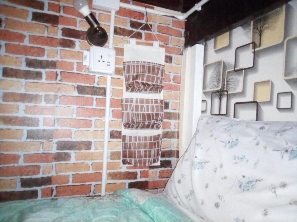 Ban Kru Ae Mixed Dorm Bed & Breakfast Bangkok Dış mekan fotoğraf
