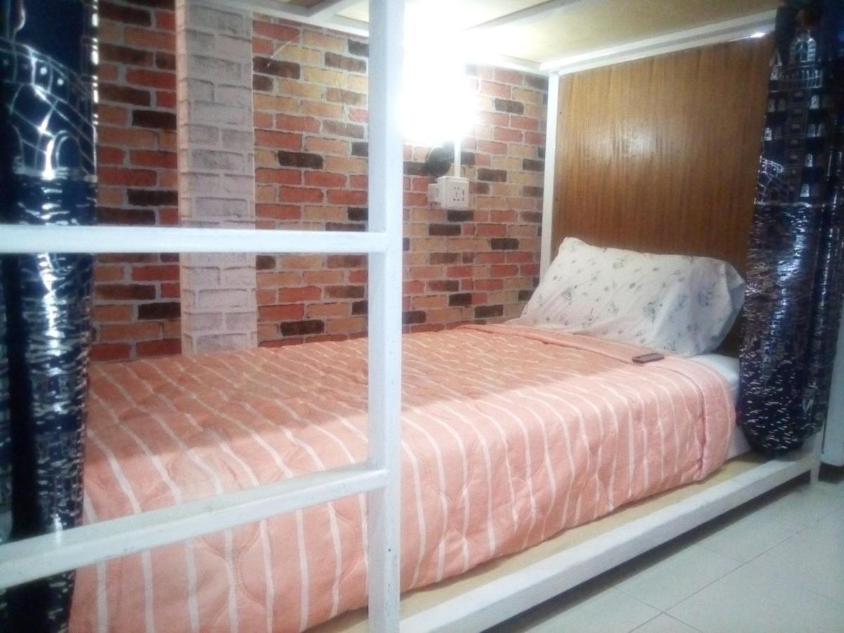 Ban Kru Ae Mixed Dorm Bed & Breakfast Bangkok Dış mekan fotoğraf