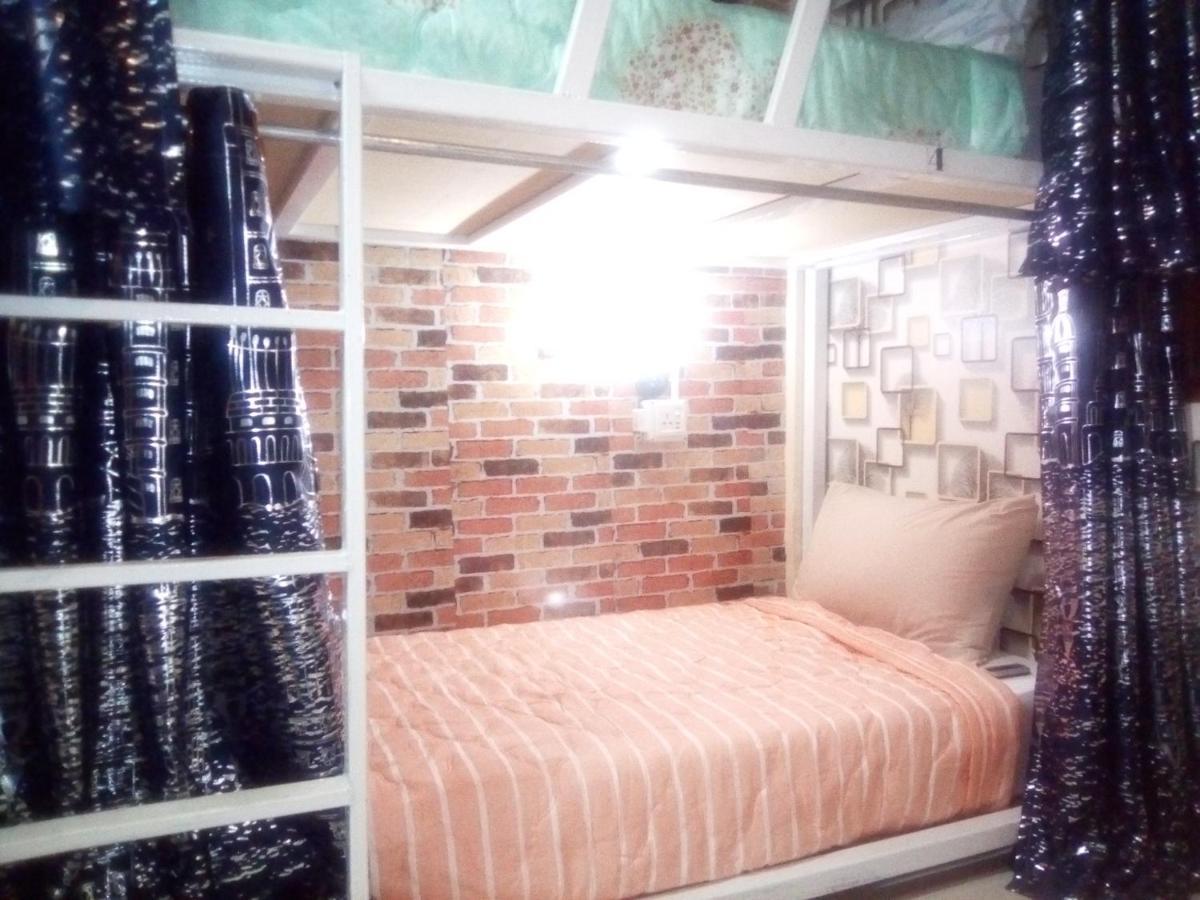 Ban Kru Ae Mixed Dorm Bed & Breakfast Bangkok Dış mekan fotoğraf