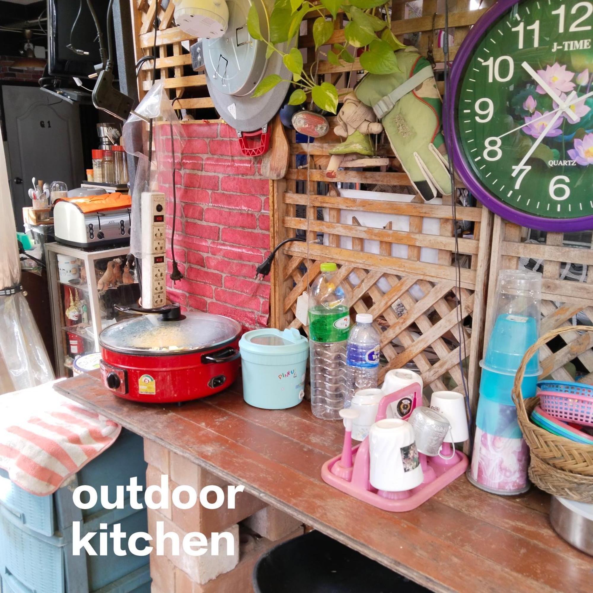 Ban Kru Ae Mixed Dorm Bed & Breakfast Bangkok Dış mekan fotoğraf